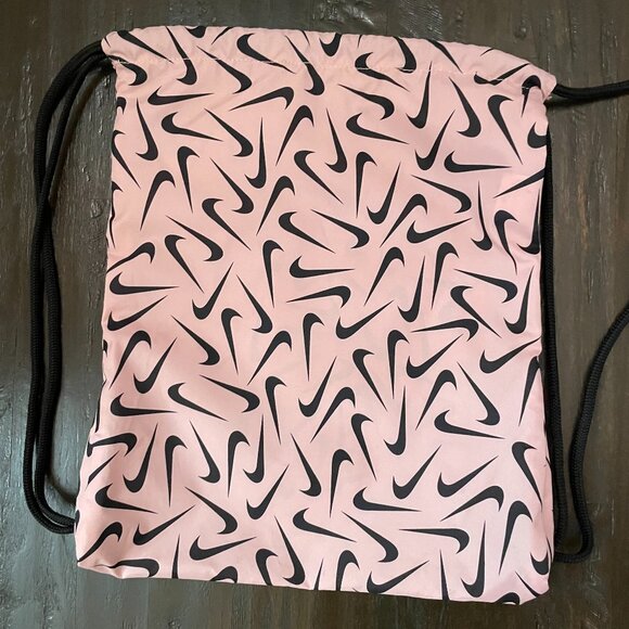 Nike Drawstring Bag - Picture 2 of 5
